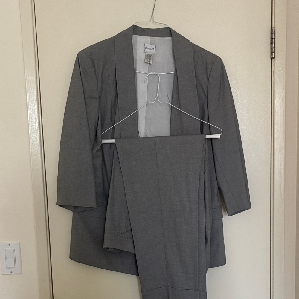 Chico's Suit Set - Picture 4 of 10